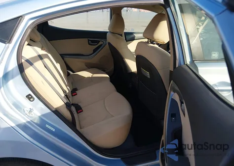 2011 Hyundai Elantra Gls (Ulsan Plant) z USA, uszkodzony, nr VIN KMHDH4AEXBU133044